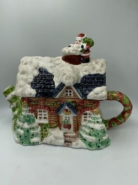 Heritage Mint Christmas Cottage Decorative Ceramic Teapot